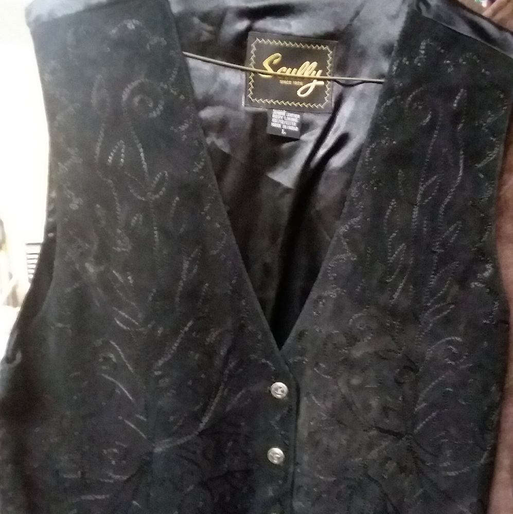 Scully black leather vest